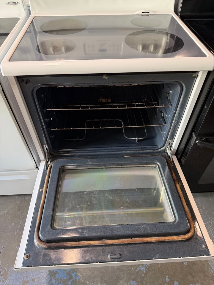 Frigidaire Range stove flat top