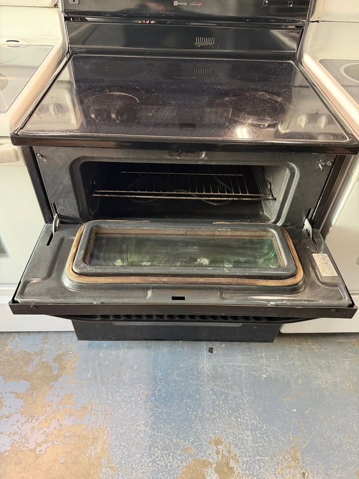 Matag Range with double oven and flat top