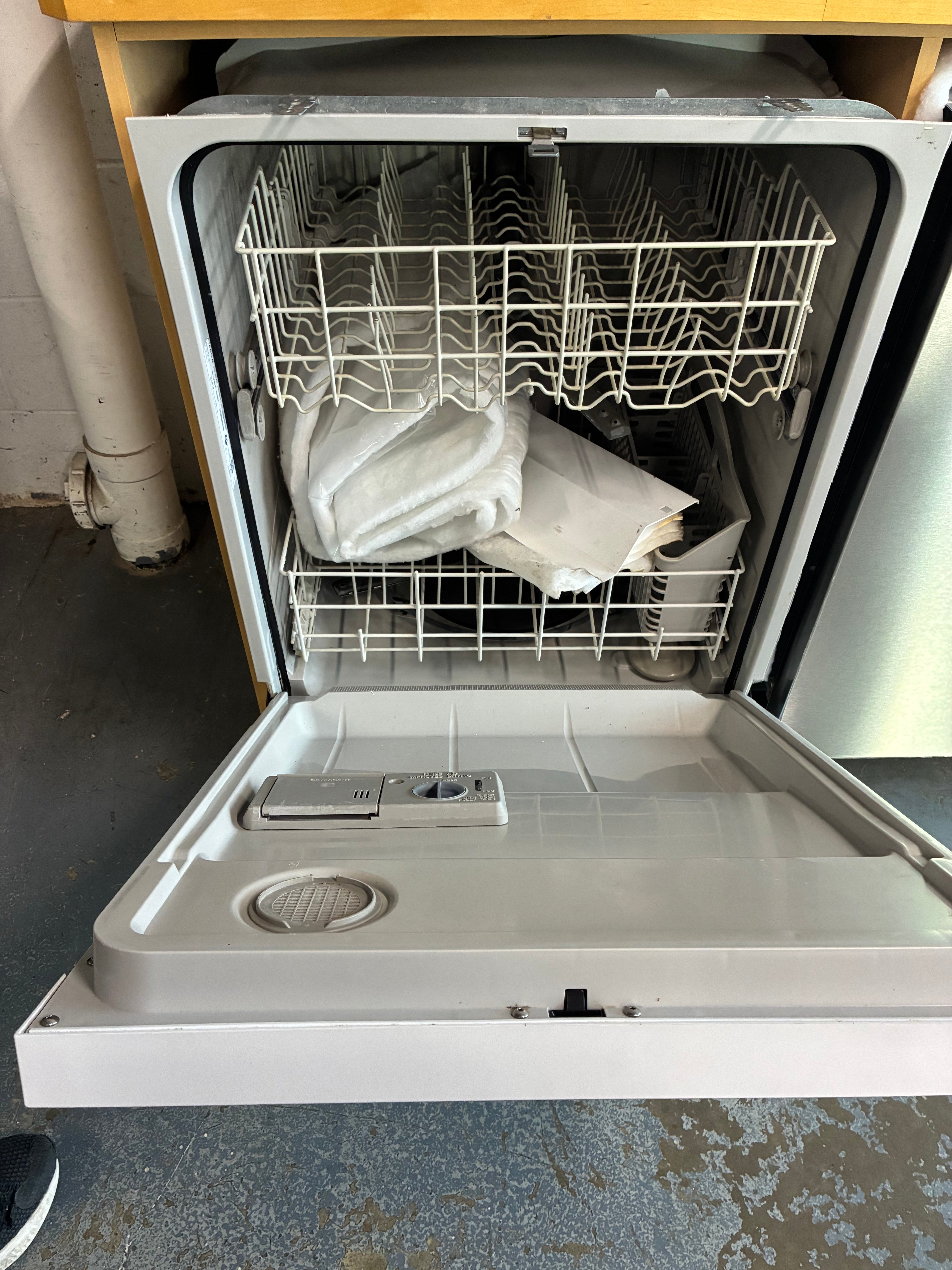 Amana Dishwasher