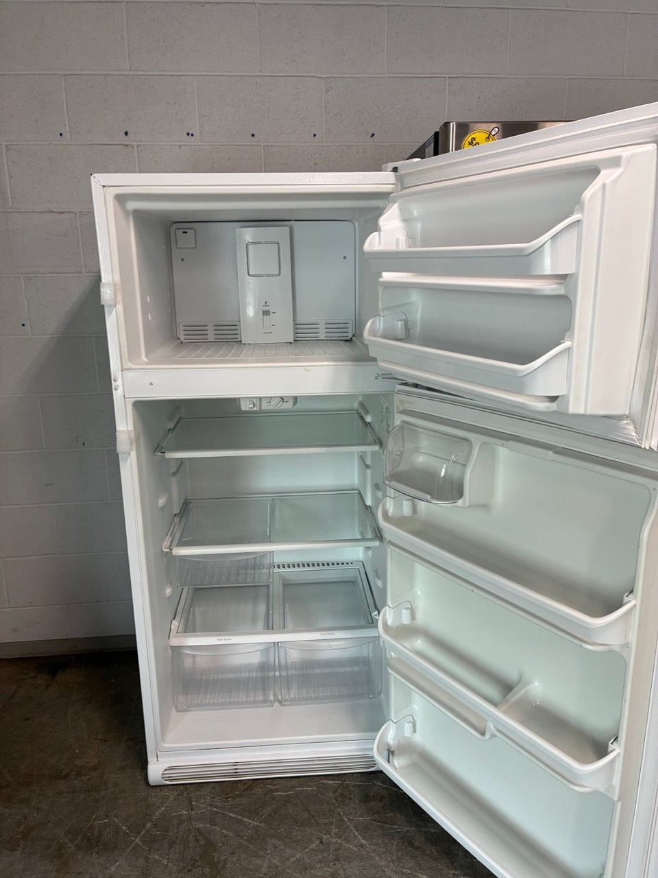 Frigidaire Refrigerator Top Freezer Apartment Size