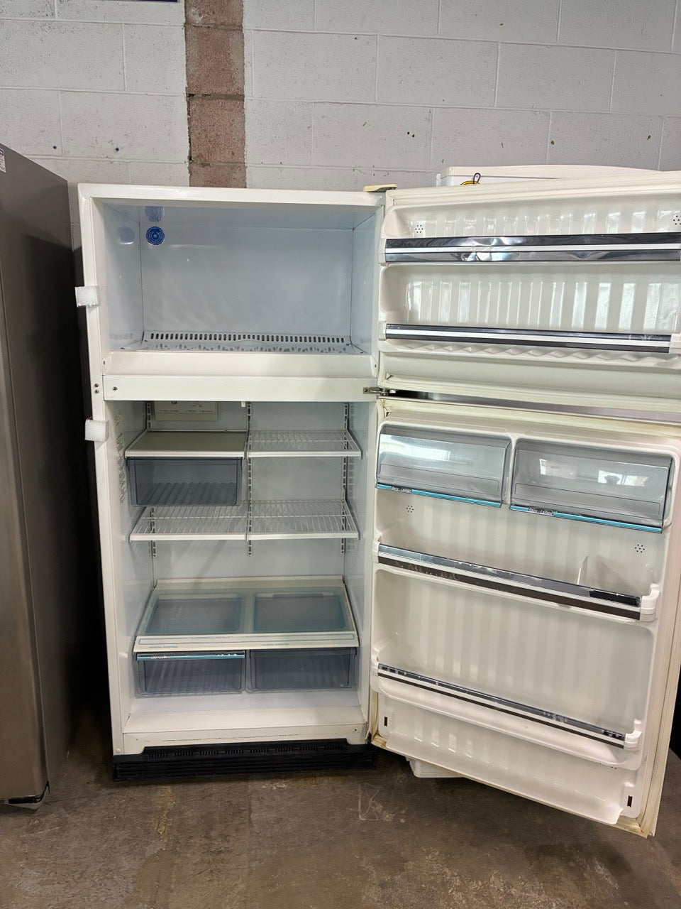 GE Refrigerator Top Freezer Standard Size