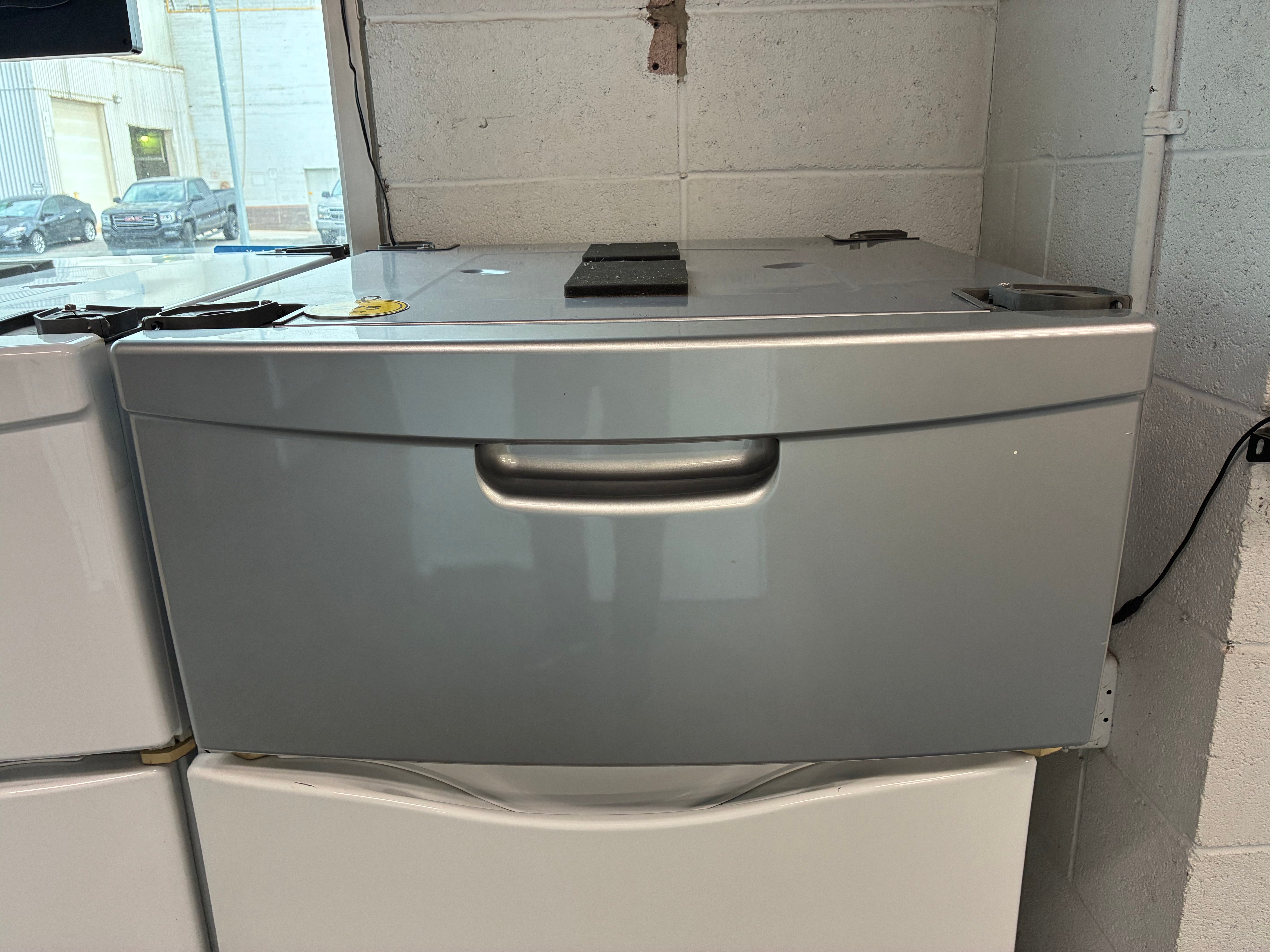 Samsung Pedestal